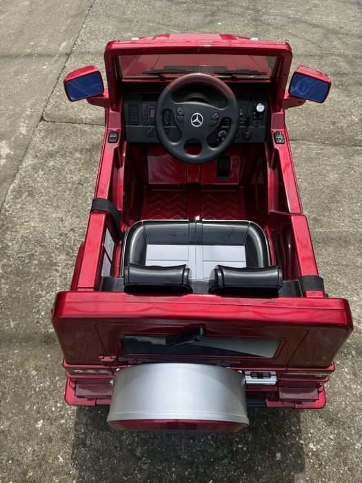 Masina electrica cu pedale si volan pentru copii