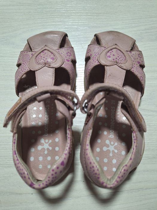 Сандали, сланцы, туфли