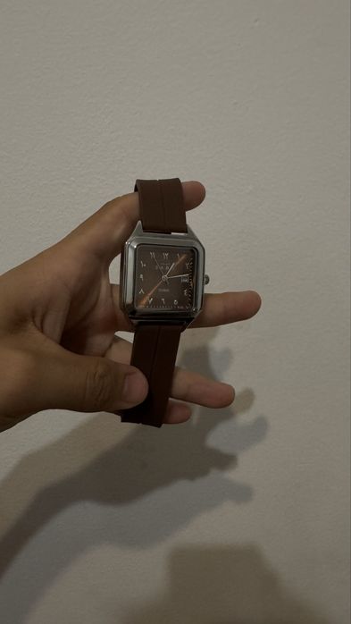 Часы по 8 тыс тг