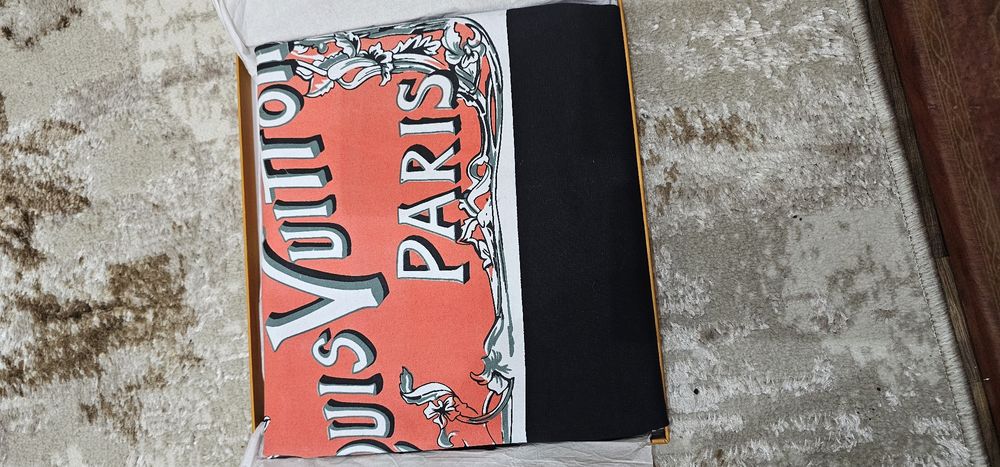 Tricou de supercalitate