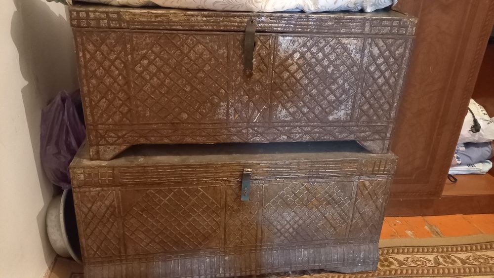 Старинный сундук