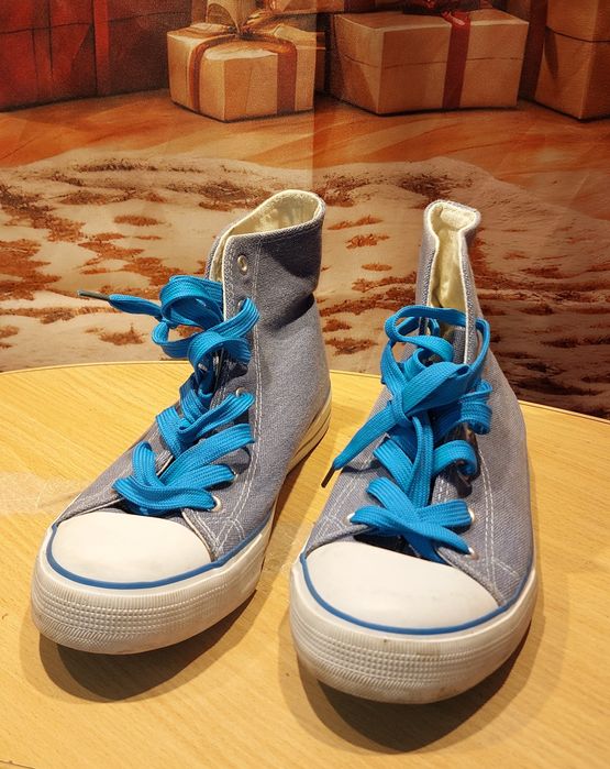 Продам новые кеды