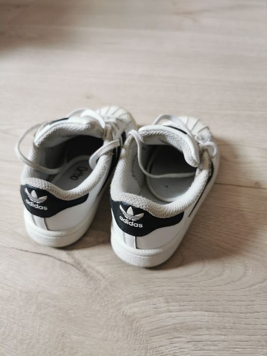 Adidas Superstar originals copii marimea 26