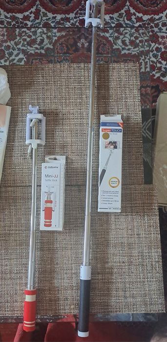 Selfie stick-2 buc la pret de 1
