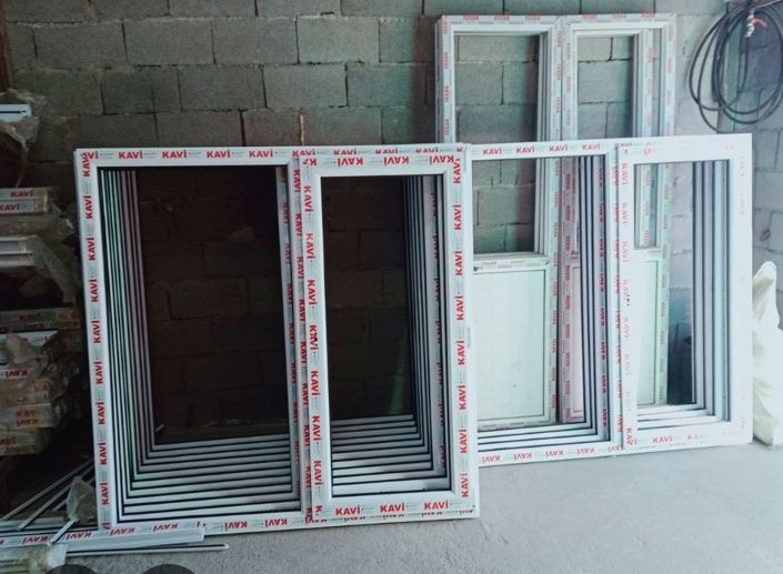 Пластиковые окна двери