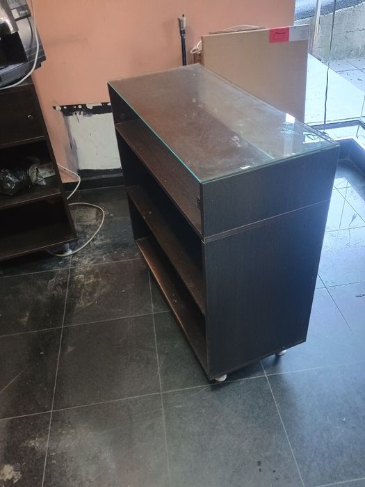 Обзавеждане за магазин или заведение