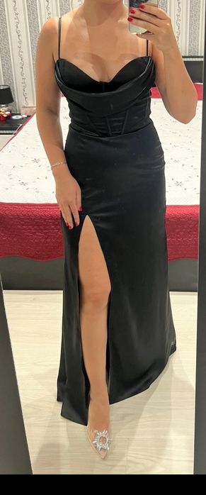 Черна официална рокля