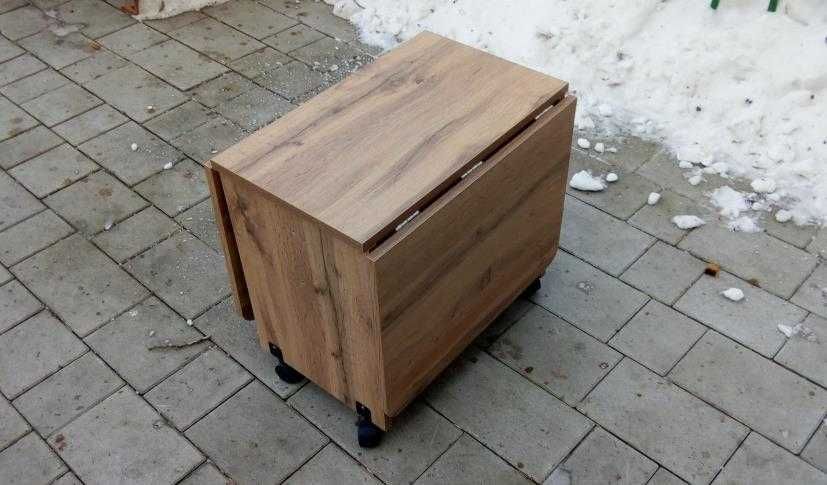 Столик журнальный новый.