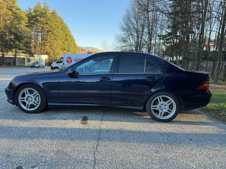 Mercedes C32 AMG