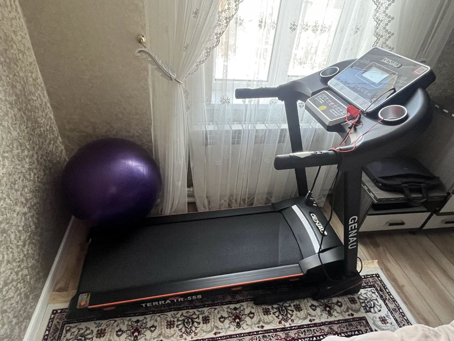 Продам беговую дорожку