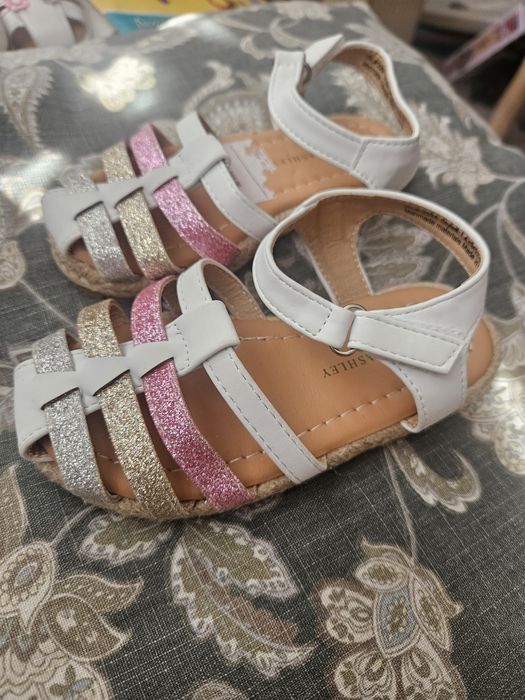 Детски сандали Laura Ashley номер 25
