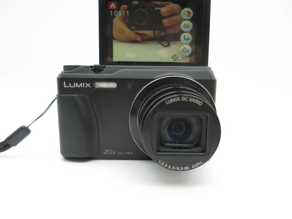 Panasonic Lumix DMC TZ55 компактен цифров фотоапарат, с въртящ се флип скрин, 20х оптичен зум, дигитална селфи камера, работи отлично!