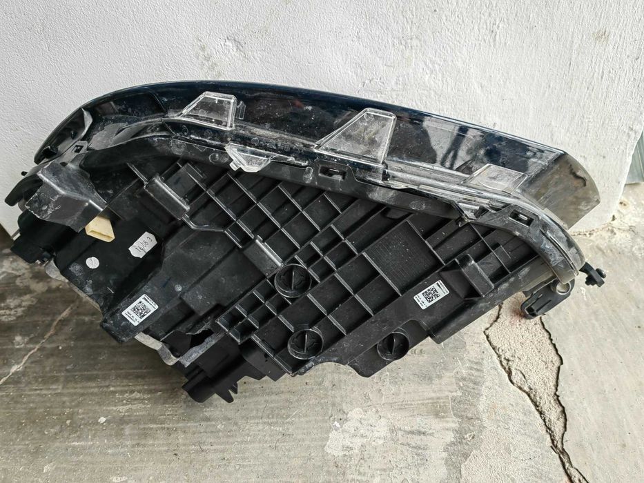 Фар VW T-Roc IQ Light десен / Фар Т-Рок Оригинален