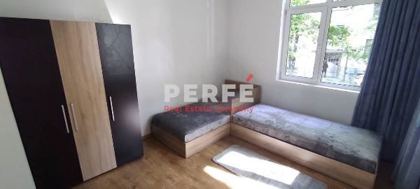 Дава се под наем Тристаен апартамент в Бургас, Център - 90 кв.м за 382.5 € - Снимка #3