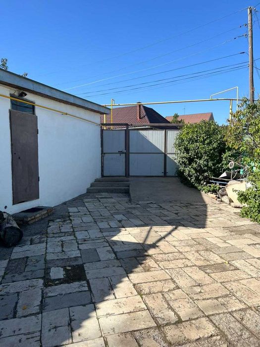 Продается часть дома в центре города !