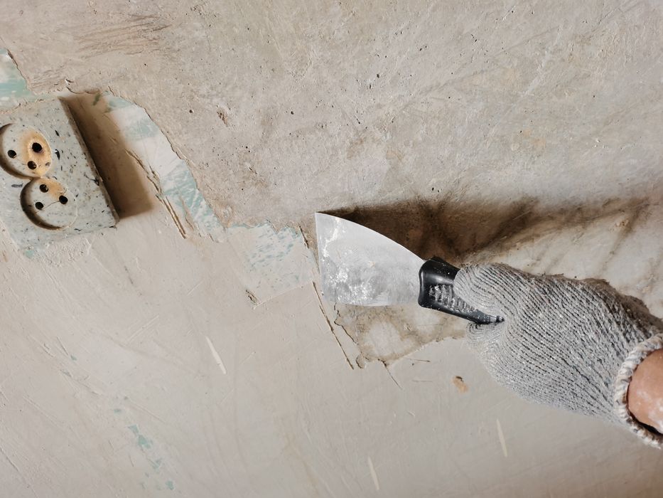 Демонтаж квартир и домов качественно и быстро чистка краски и обой