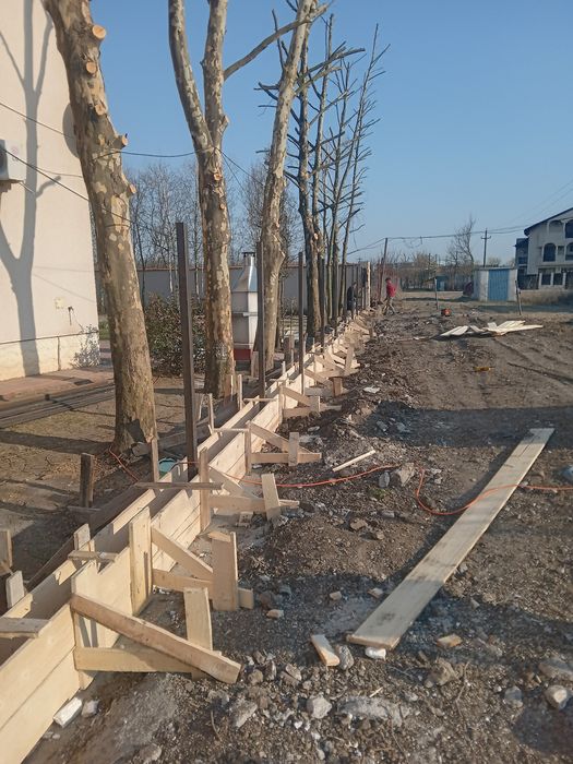 Executam garduri din plasa bordurata sipca metalica tabla cutata
