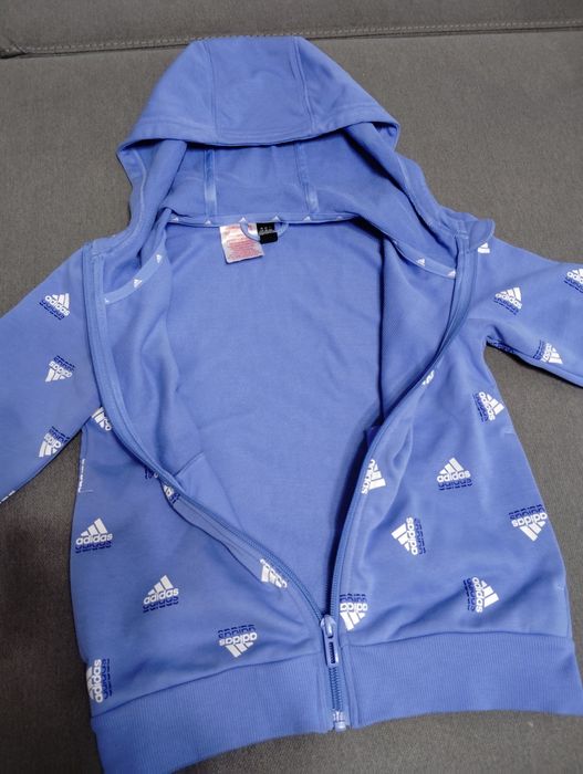 Vând trening 5/6 anisori