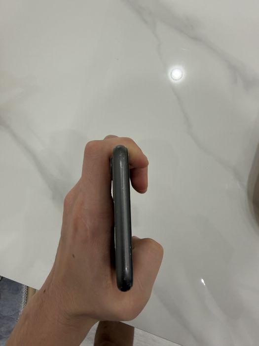 Iphone 11 в хорошем состояний