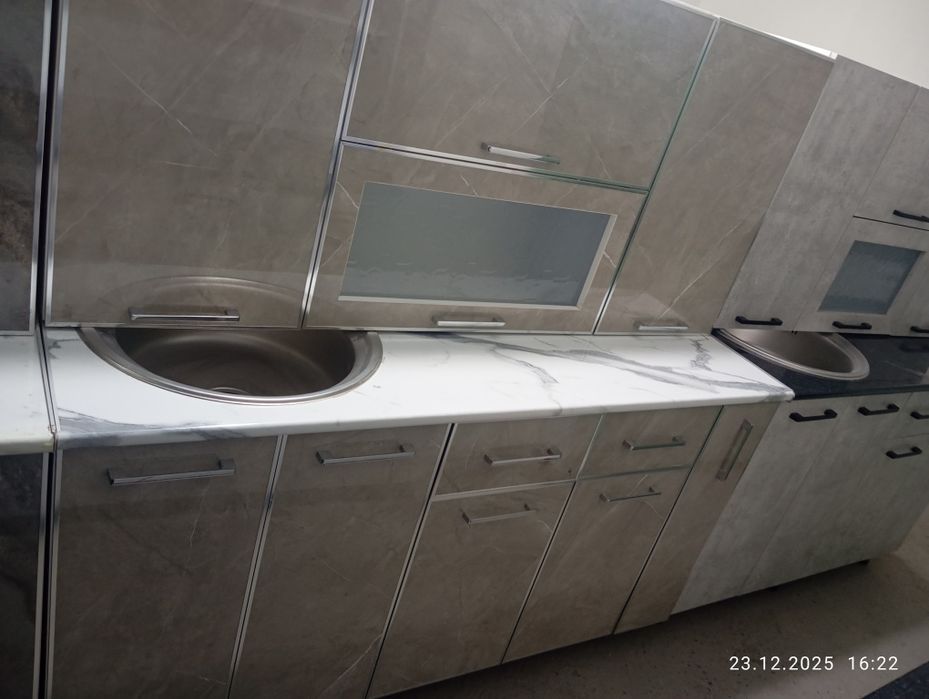 Kuhinni mebel razmeri 240