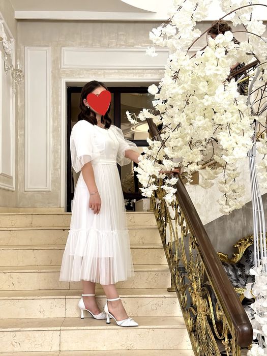 Продам платье 5000 тг