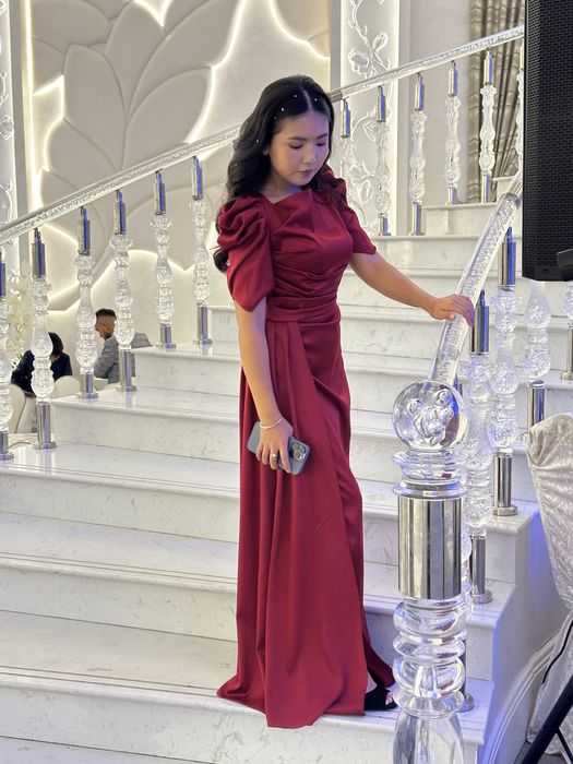 Вечернее платье на выпускной размер s