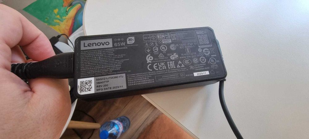 Lenovo IdeaPad Slim 3 - 15' (Ryzen 5 7520U) 8GB/256GB SSD – Всичко работи, нов Windows, счупен екран