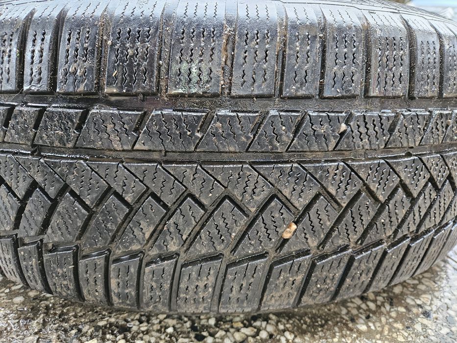 Continental WinterContact 235/55 R20