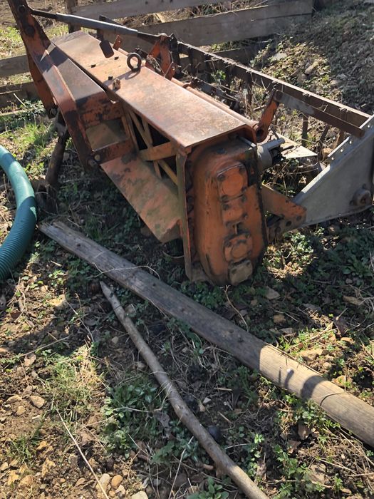 Freza de pamant Ferrari