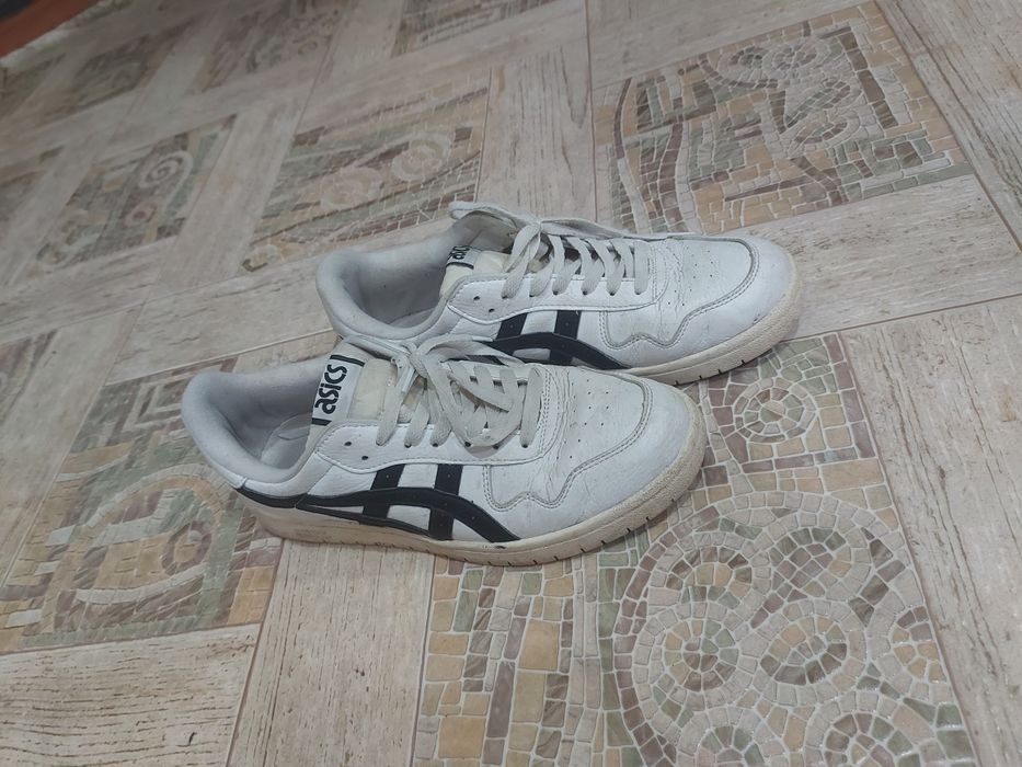 кроссовки белые asics japane s