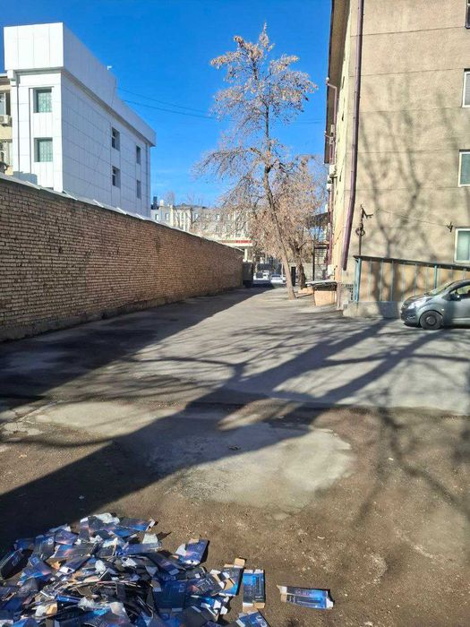 Продаётся земля с нежилым зданием