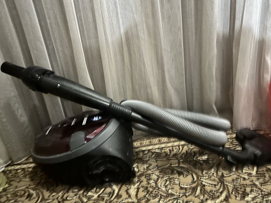 Продам рабочий пылесос samsung