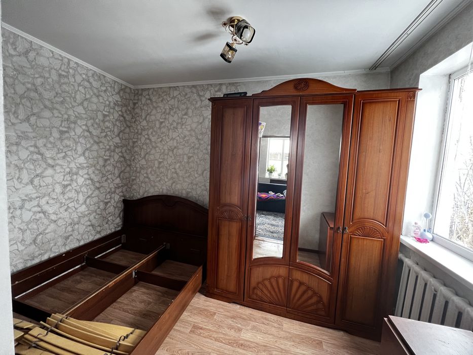 Үй сатылады.                     .