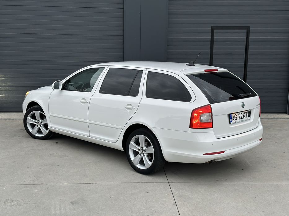 SKODA Octavia 2013 — imagine 3