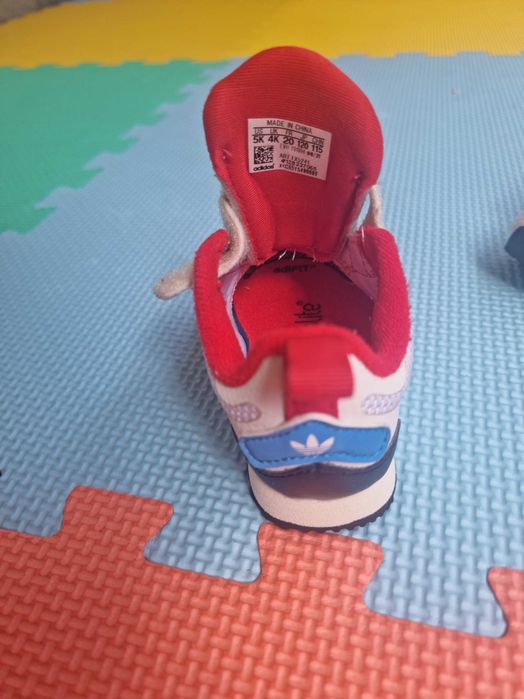 Incaltaminte Adidas pentru copii mici