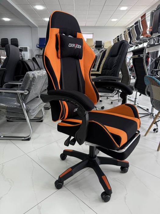 Игровое кресло Dxracer