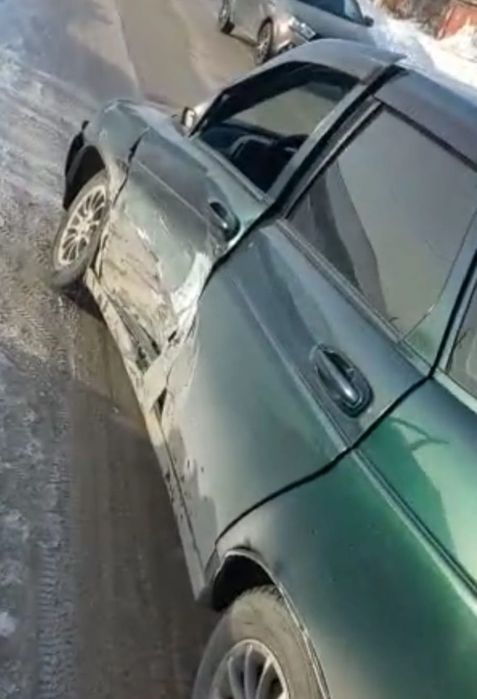 Обменяю 2 машины