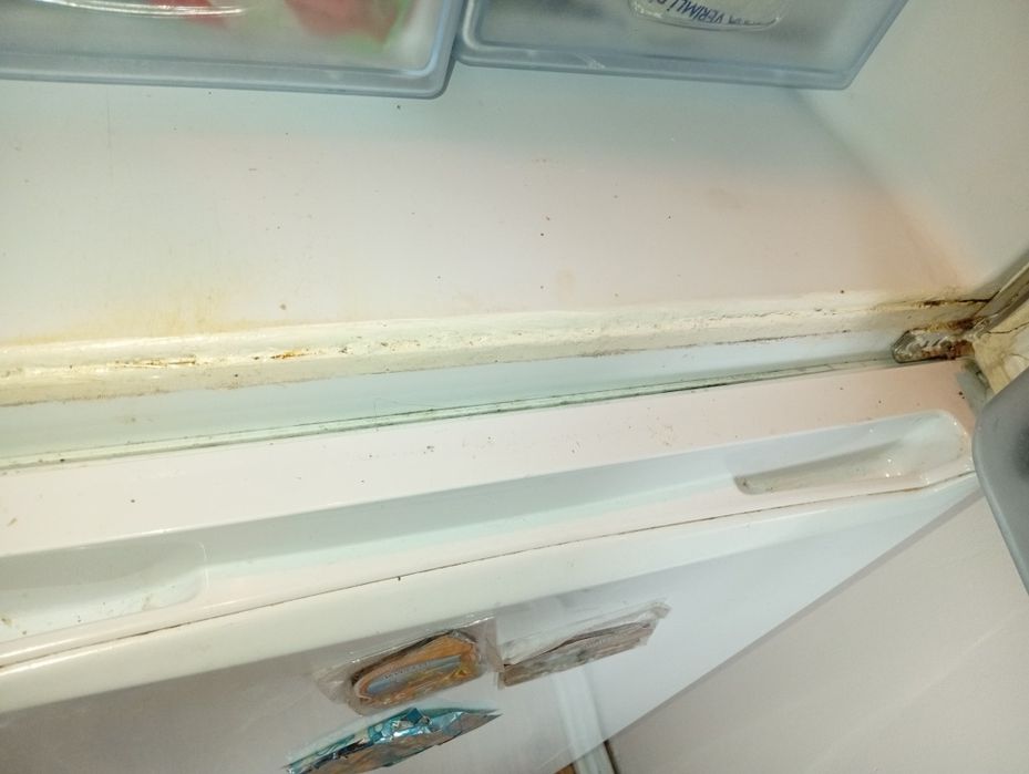 Продавам хладилник