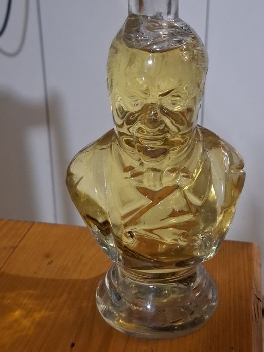 Продавам стъклено шише 19 th Century Bottle Adolphe Thiers.