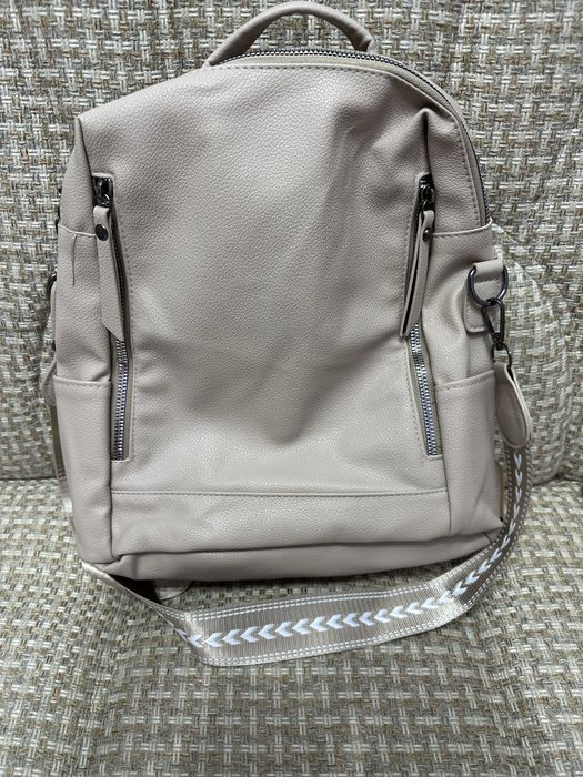 Продается женский рюкзак