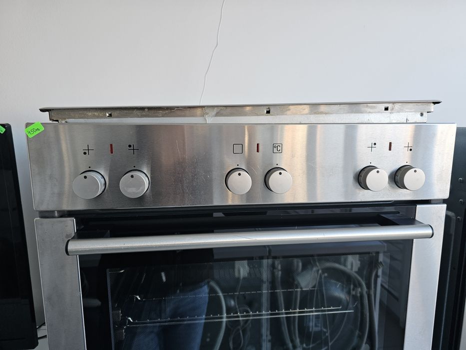 Фурна за вграждане с керамичен плот  SIEMENS