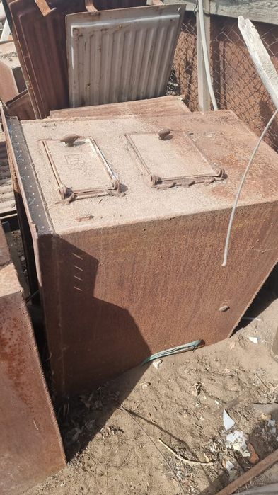 Продам печь , котёл и сейф