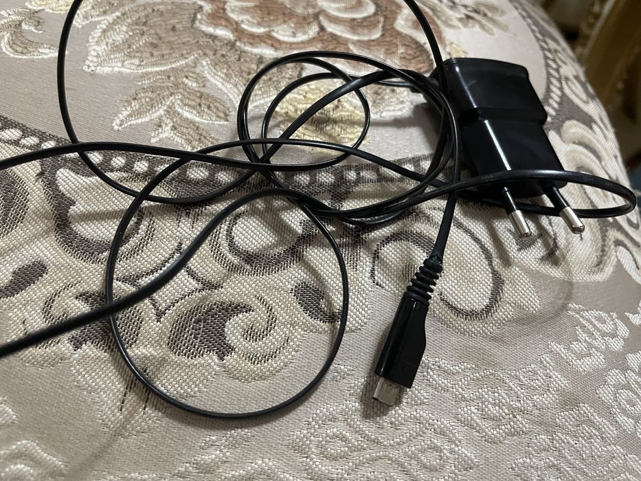 Зарядки для мобильных телефонов