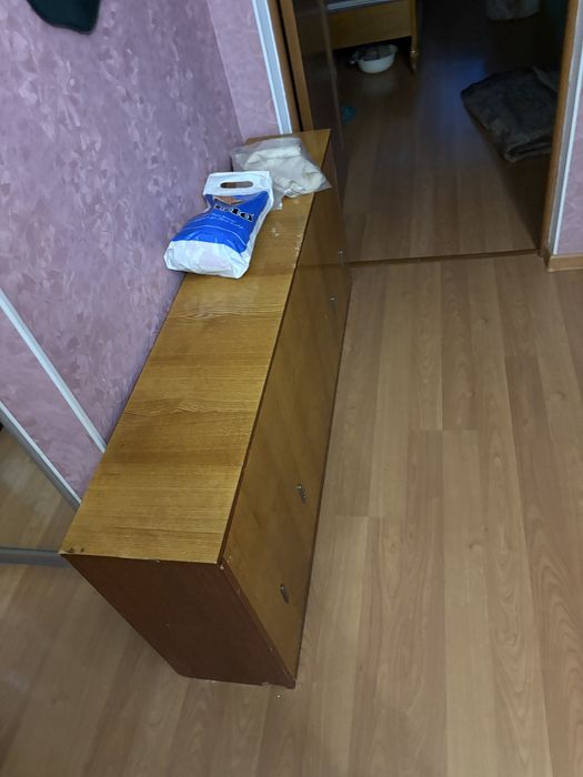 Отдам шкаф и стенку бесплатно