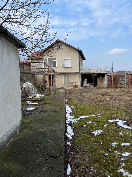 Къща в село Паталеница