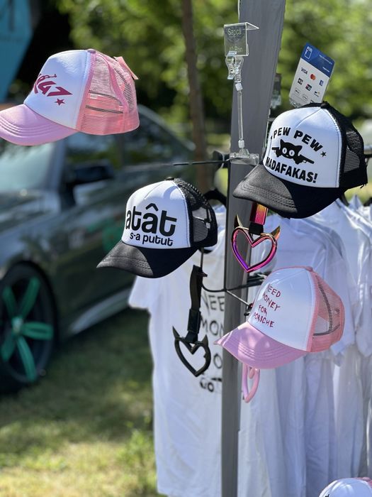 Personalizari unice-stickere, textile, laser,3D