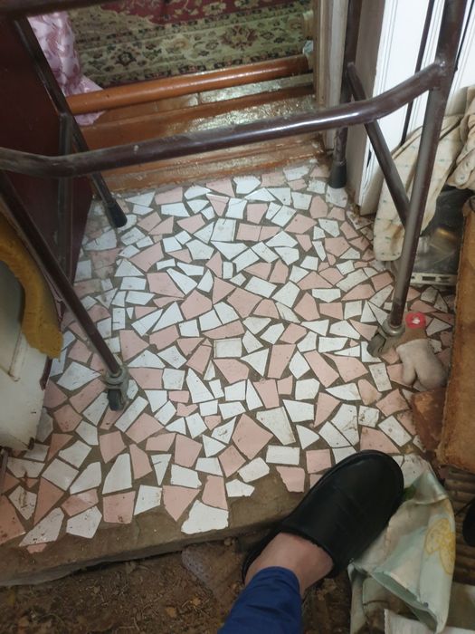 Продам костыли и ходунки-костыли.