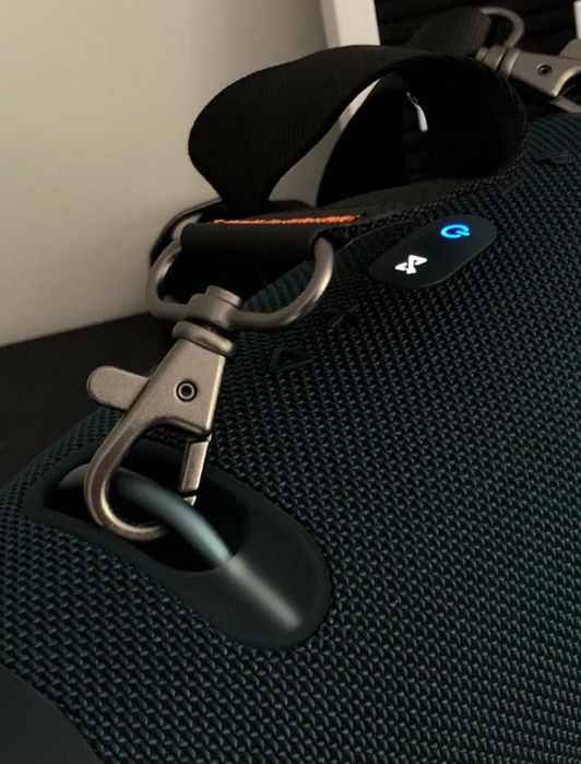 Портативная колонка с Bluetooth JBL Xtreme звукова честота 20000 Hz