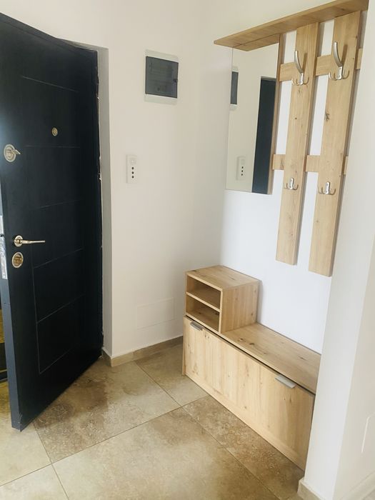Inchiriez ap 3 camere +loc parcare Militari Residence