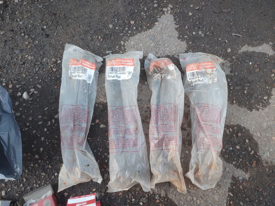 Продам рычаги Тойота Лексус